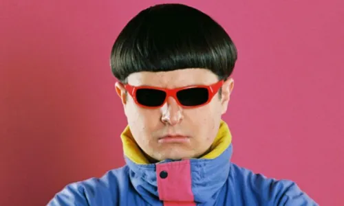 
				
					Oliver Tree lança mais uma música de futuro álbum
				
				