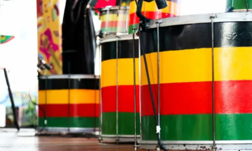 
				
					Olodum lota ruas do Pelourinho com tradicional caminhada; VÍDEOS
				
				