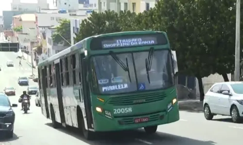 
				
					Ônibus deixam de rodar no Nordeste de Amaralina após tiroteio
				
				