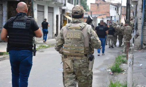 
				
					Operação com morte em Valéria apreende 10 kg de pasta base de cocaína
				
				