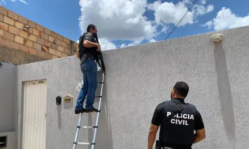 
				
					Operação policial prende mais de 20 pessoas no interior da Bahia
				
				