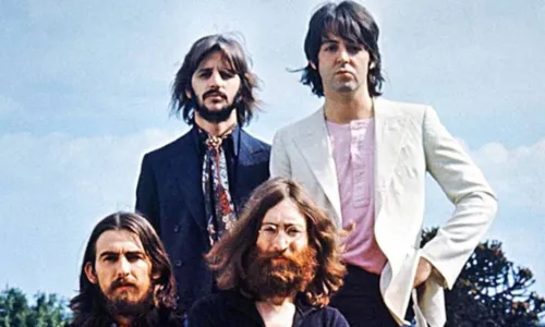 
				
					Ouça nova música dos Beatles, produzida com auxílio de IA
				
				