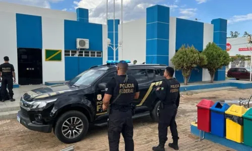 
				
					PF investiga servidores de Baianópolis por fraude em programas sociais
				
				