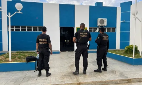 
				
					PF investiga servidores de Baianópolis por fraude em programas sociais
				
				