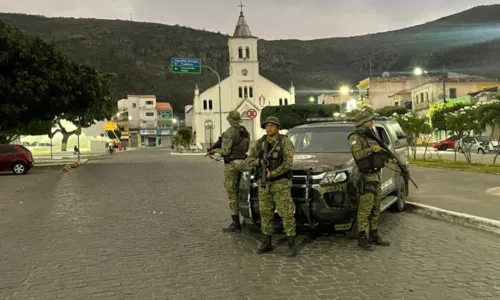 
				
					PM deflagra operação 'Força Total' e reforça policiamento na BA
				
				