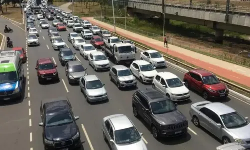 
				
					Pagamento do IPVA de veículos com placas finais 5 e 6 termina em setembro
				
				