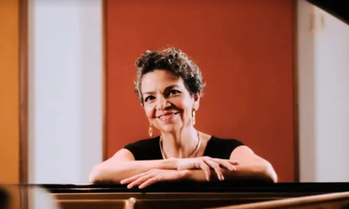 
				
					Pianista Maria Teresa Madeira interpreta temas de Joel Nascimento
				
				