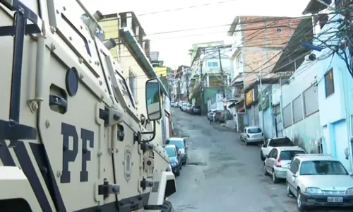 
				
					Polícia deflagra operação contra o tráfico com blindados em Salvador
				
				