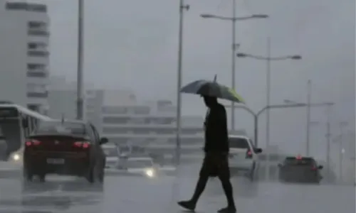 
				
					Previsão para 1º dia de agosto em Salvador é de nuvens e chuva isolada
				
				