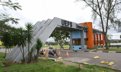 
				
					Professores de universidades estaduais da Bahia fazem paralisação
				
				