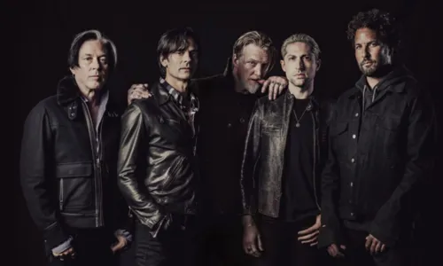 
				
					Queens of The Stone Age também cancela show no 'The Town'
				
				