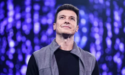 
					Rodrigo Faro processa emissora por reportagens sobre Gugu Liberato
				
				