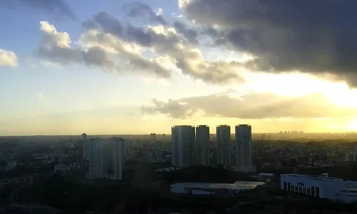 
				
					Salvador tem previsão de sol entre nuvens nesta segunda (18)
				
				