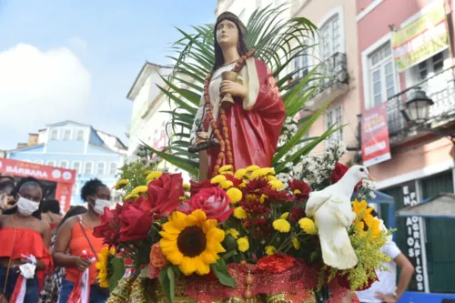 
				
					Santa Bárbara e Nossa Senhora da Conceição são celebradas em dezembro
				
				