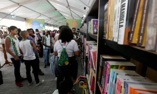 
				
					Segundo dia da Flica tem Jean Wyllys, Jorge Vercillo e mais
				
				