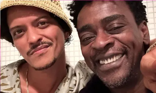 
				
					Seu Jorge revela bastidores de encontro com Bruno Mars: 'Muita resenha'
				
				