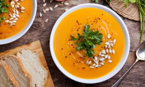 
				
					Sopa seca barriga: aprenda receita com abóbora que fica pronta em 1h
				
				