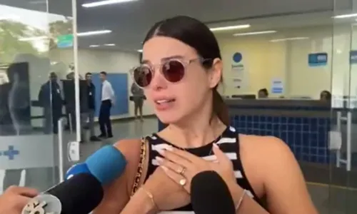 
				
					Sthefany Brito deixa hospital emocionada e fala sobre Kayky Brito
				
				