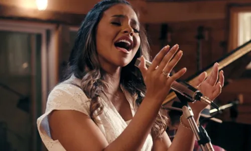 
				
					Sucesso no mundo gospel, Julia Vitória regrava o clássico ‘Pai de Amor’
				
				