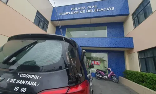 
				
					Suspeito de manter esposa em cárcere privado morre em confronto na BA
				
				