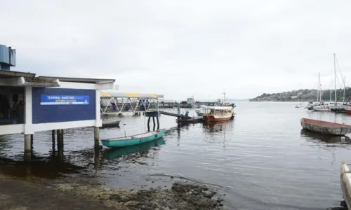 
				
					Terminal de Plataforma passa por reparos e travessia é suspensa
				
				