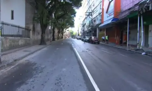 
				
					Trecho interditado na Av. Sete após incêndio em casarões é liberado
				
				