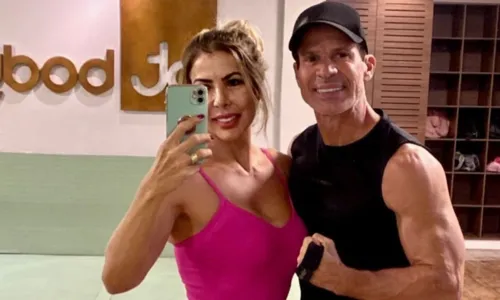 
				
					Túlio Maravilha revela presença da esposa em ensaio nu: 'Viagra natural'
				
				