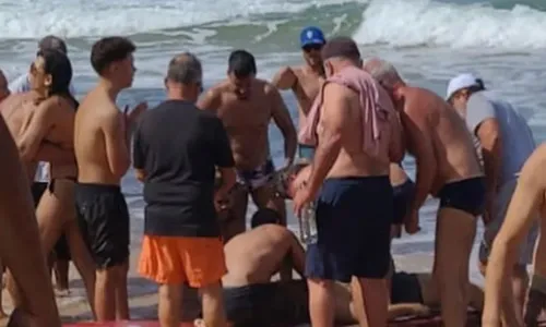 
				
					Turista de Minas Gerais morre afogado em praia da BA
				
				