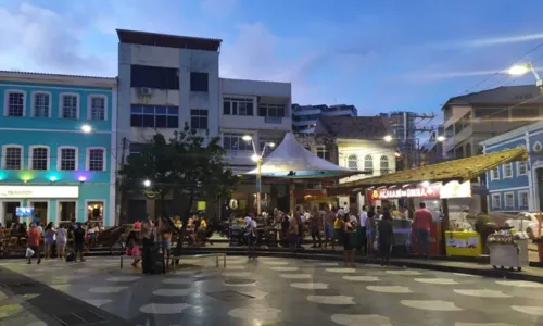 
				
					Turista é assaltada no Largo da Dinha, no Rio Vermelho
				
				