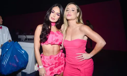 
				
					Virginia deixa calcinha à mostra em look de festa em São Paulo; FOTOS
				
				