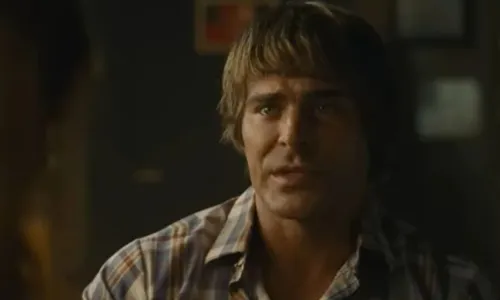 
				
					Zac Efron surpreende por aparência em trailer de novo filme; assista
				
				