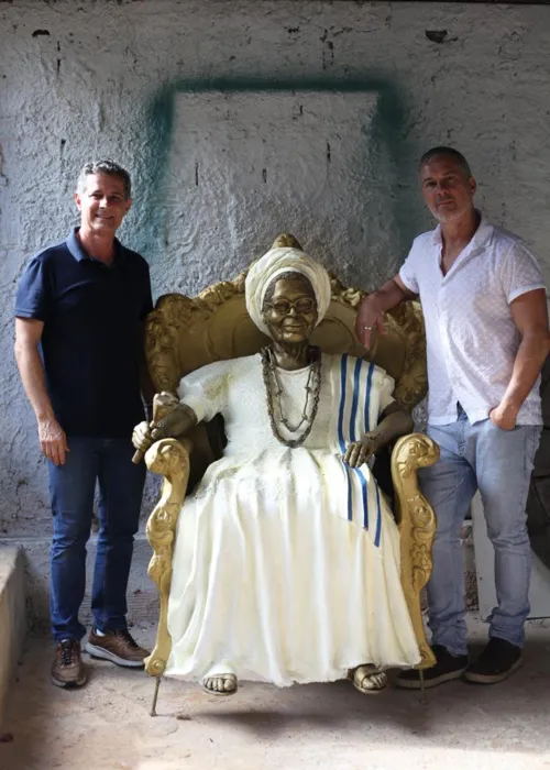 
				
					Estátua de Mãe Stella em Salvador tem data de inauguração; veja fotos
				
				