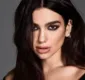 
                  Dua Lipa completa 28 anos nesta terça (22); ouça hits