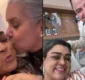 
                  Internada, Preta Gil mostra visita de cardiologista do presidente Lula
