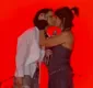 
                  Marina Lima e Fernanda Abreu se beijam no Coala Festival; veja vídeo