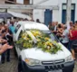 
                  Médico assassinado no Rio é enterrado na Bahia sob forte comoção