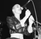 
                  Multidão de fãs se despede de Sinéad O'Connor em funeral na Irlanda