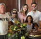 
                  Safadão posa ao lado da família em aniversário após anunciar pausa na carreira