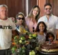 
                  Safadão posa ao lado da família em aniversário após anunciar pausa na carreira