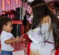 
                  Viviane Araújo leva filho para conhecer quadra da Salgueiro; FOTOS