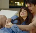 Romance com Anne Hathaway é a sua escolha para o fim de semana