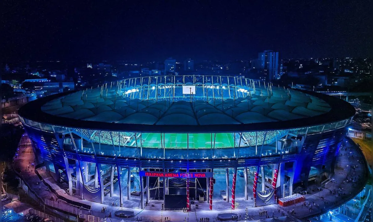 Estádio terá iluminação especial na cor azul até quinta-feira (21), dia do show de Roberto Carlos