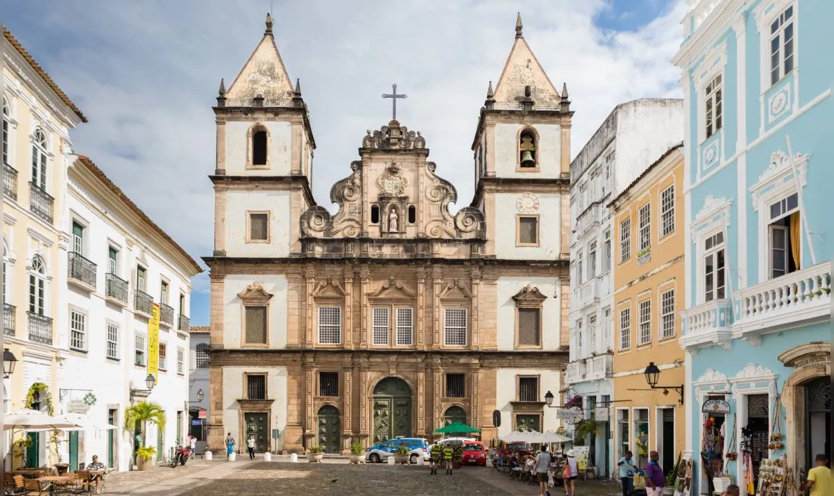 Bahia tem mais endereços religiosos do que de saúde e ensino juntos