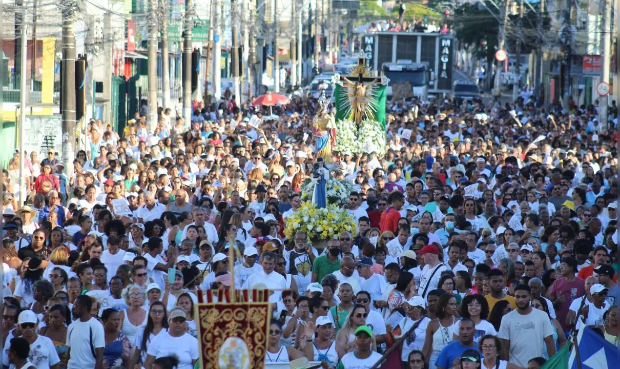 Cortejo finaliza as coemmorações em homenagem a Senhor do Bonfim em Salvador neste domingo (14)