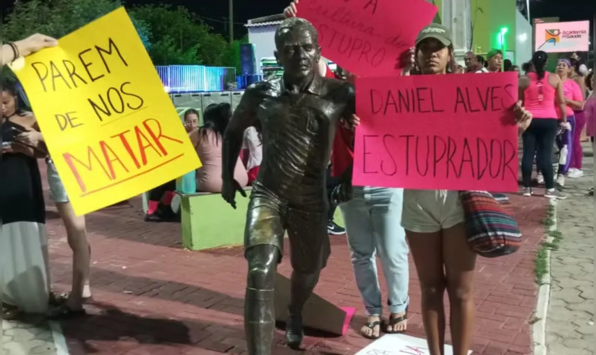 MP pede remoção de estátua em homenagem a Daniel Alves em Juazeiro