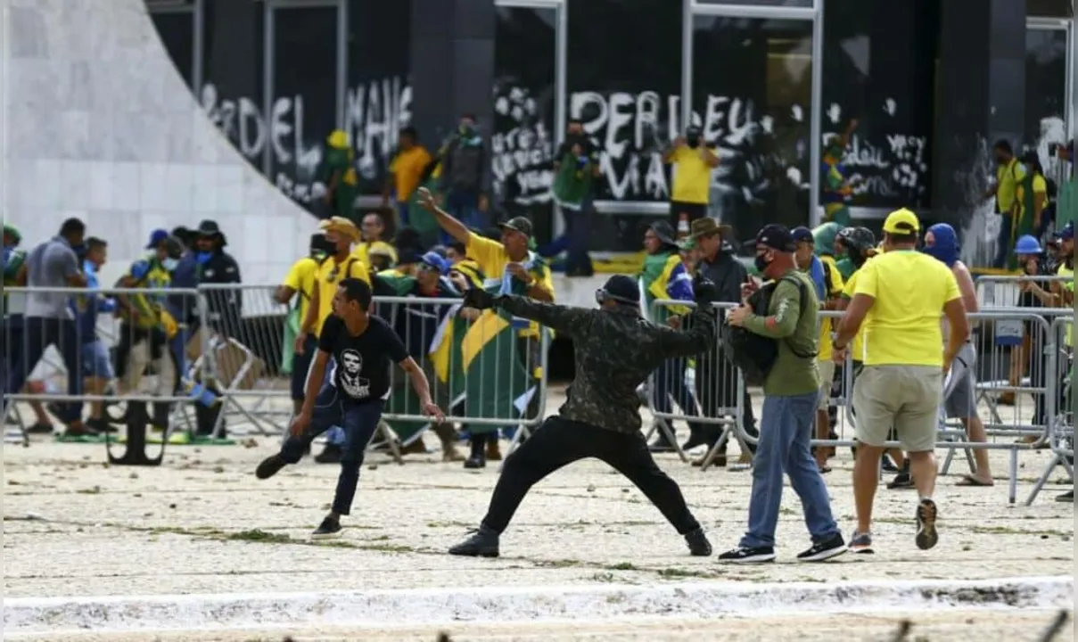 Ataques à Praça dos Três Poderes, em Brasília, completou um ano