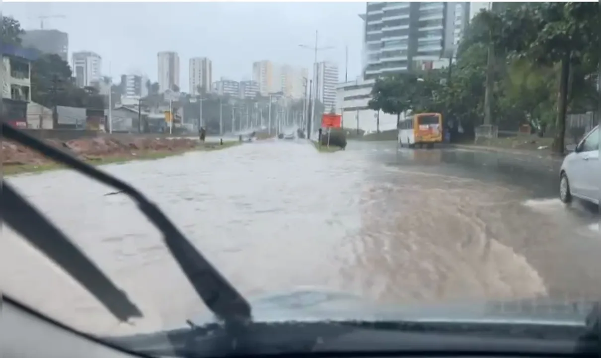 Salvador registra o maior acumulado de chuva em 24h no Brasil