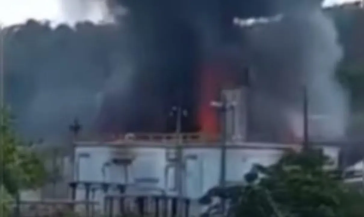 Tanque de óleo pega fogo na Estação Fazenda Boa Esperança, em Araçás