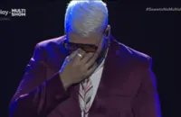 Belo chora no palco cantando ‘Reiventar’
