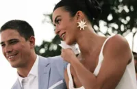 Mari Saad e Romulo Arantes Neto se casam em resort na Bahia; VÍDEOS